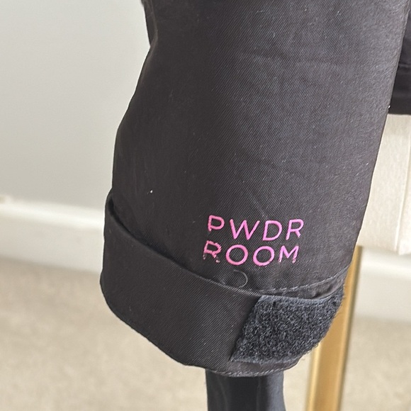 PWDR ROOM Outerwear Ski Snow Jacket Black Pink Youth size L (woman’s‎ xs s) Hood - Picture 4 of 13